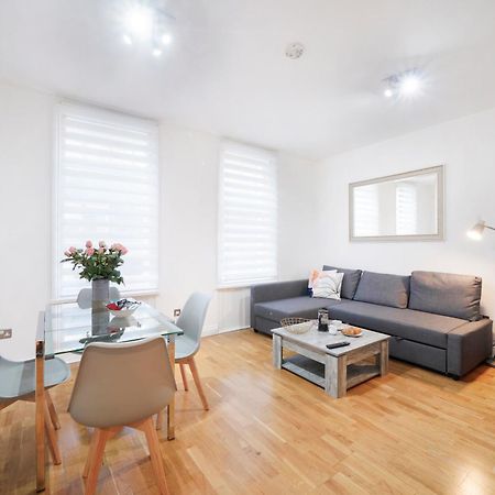 Apt 1, Soho Apartments 1St Floor By Indigo Flats Londres Exterior foto