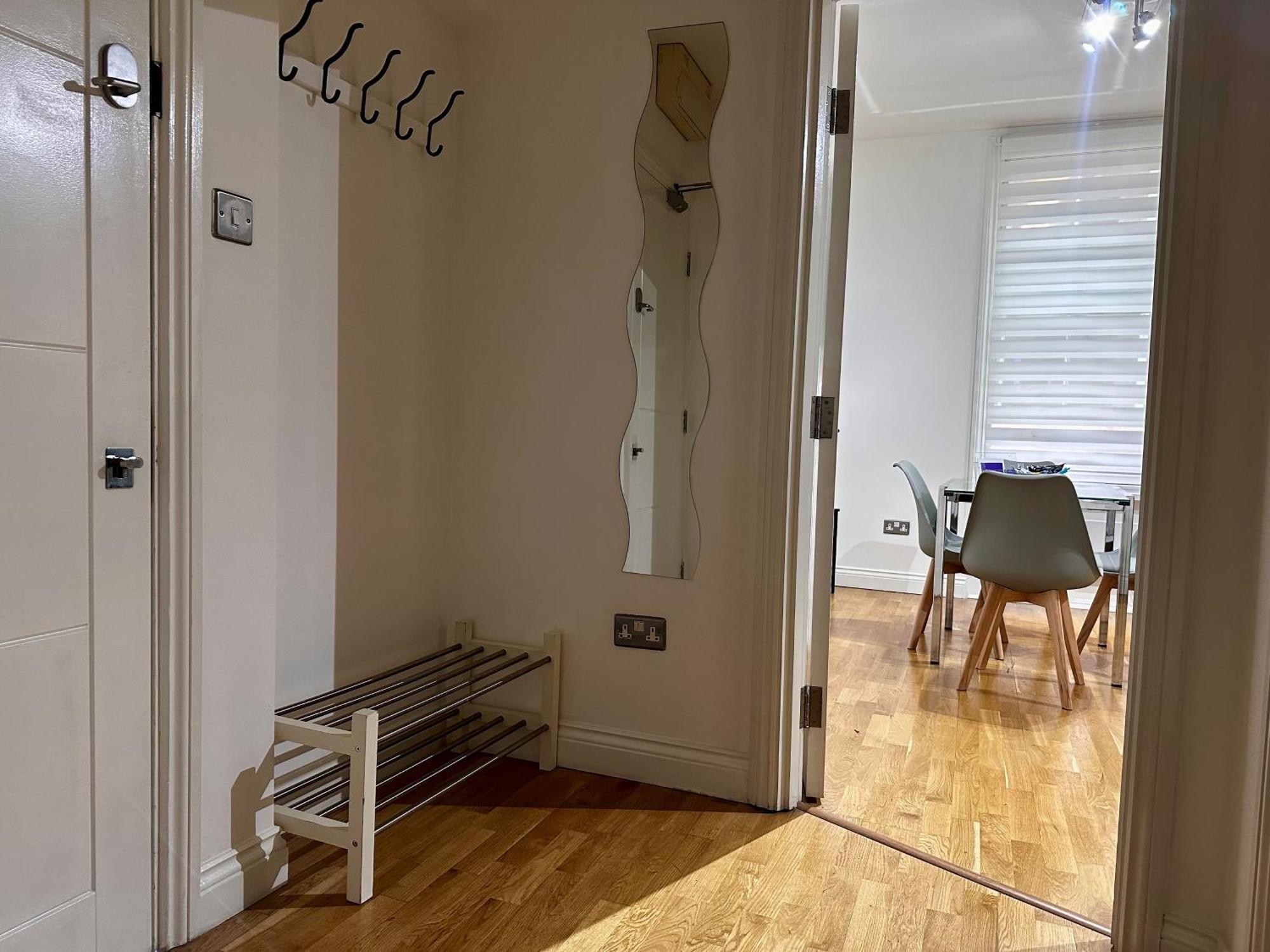 Apt 1, Soho Apartments 1St Floor By Indigo Flats Londres Exterior foto