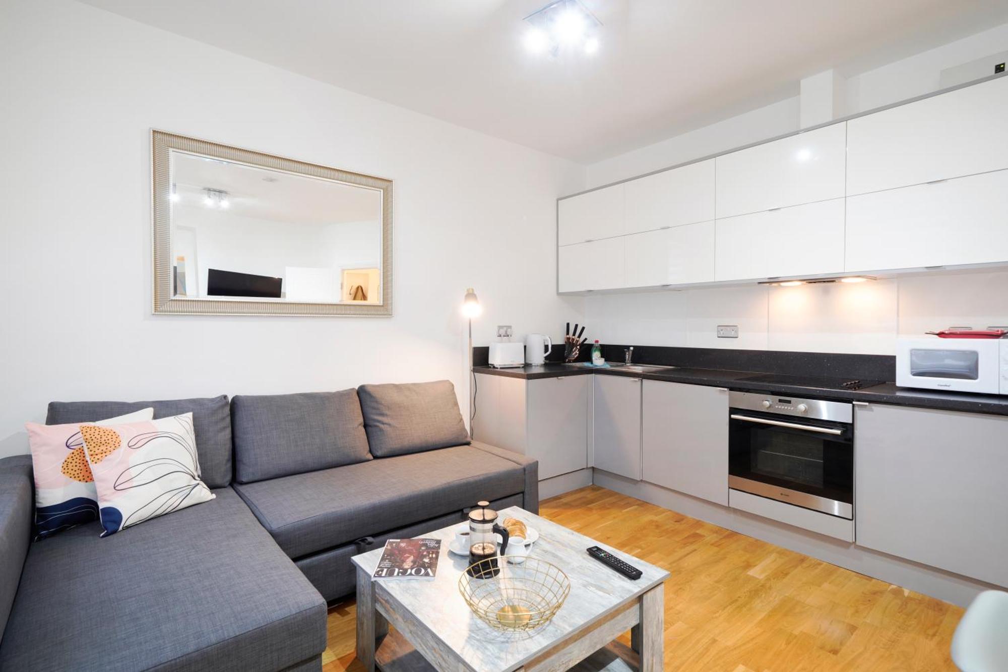 Apt 1, Soho Apartments 1St Floor By Indigo Flats Londres Exterior foto