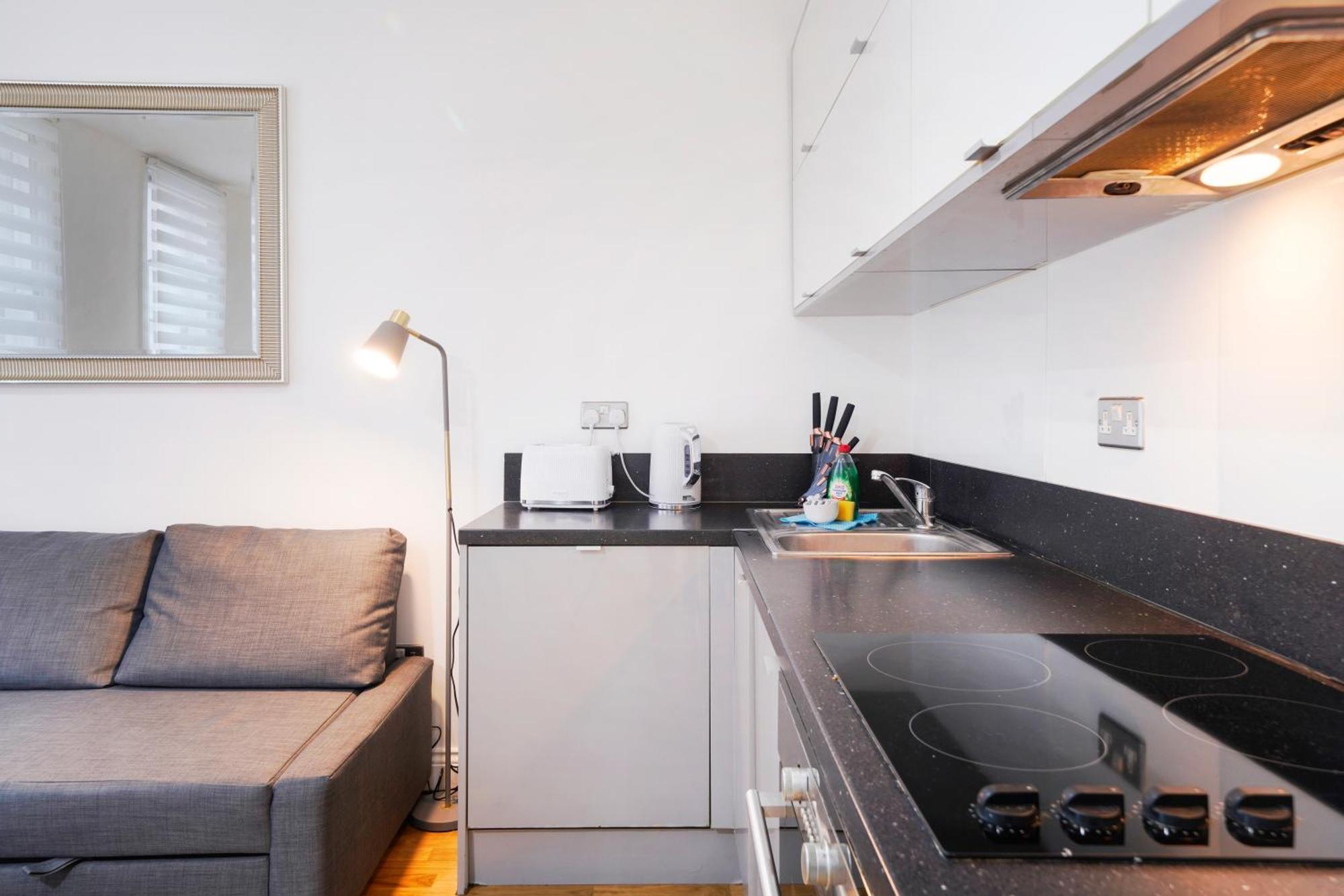 Apt 1, Soho Apartments 1St Floor By Indigo Flats Londres Exterior foto
