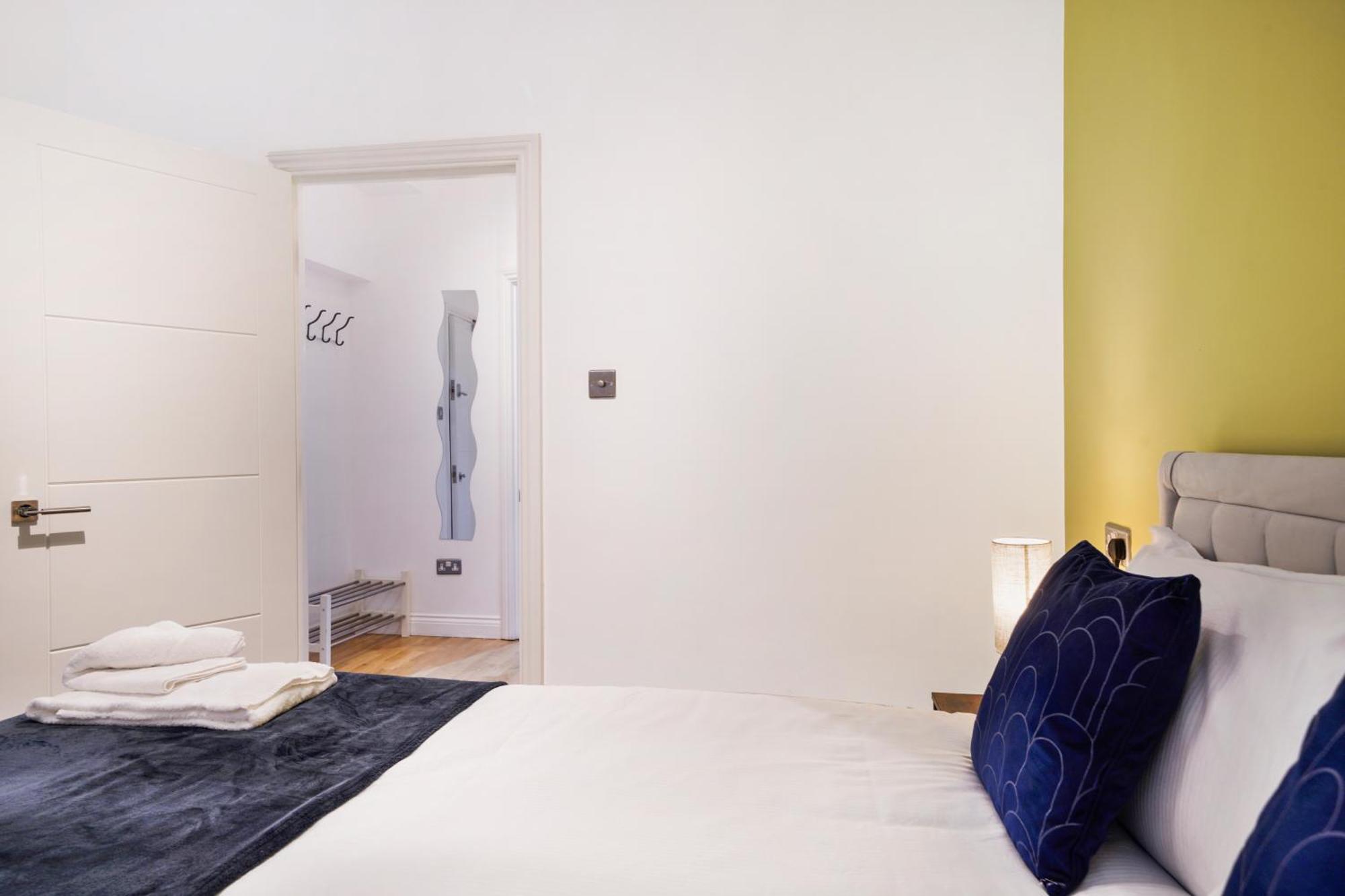 Apt 1, Soho Apartments 1St Floor By Indigo Flats Londres Exterior foto